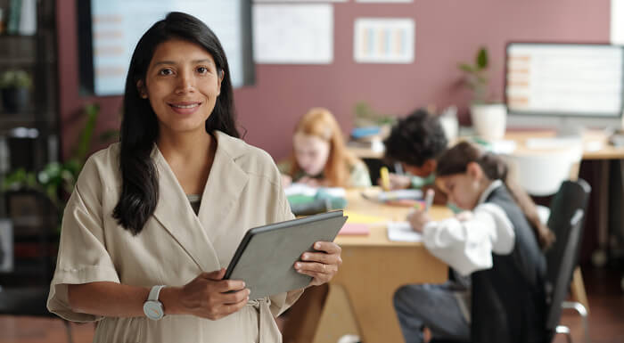 Une enseignante contente