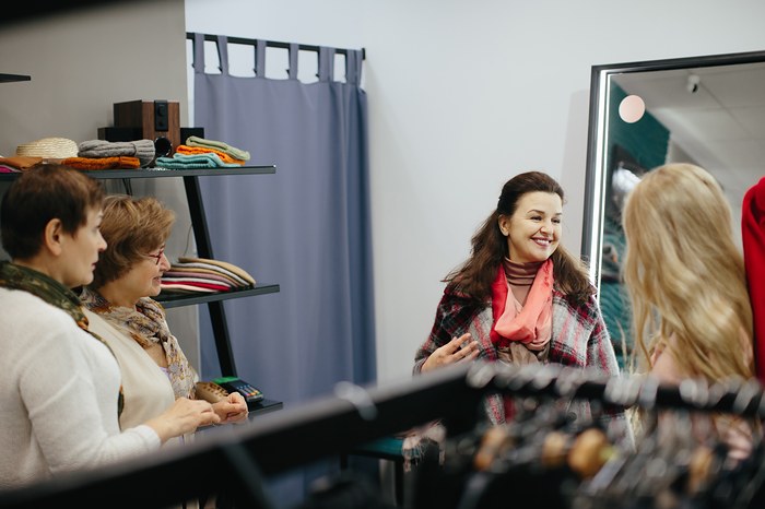 Une boutique de prêt-à-porter