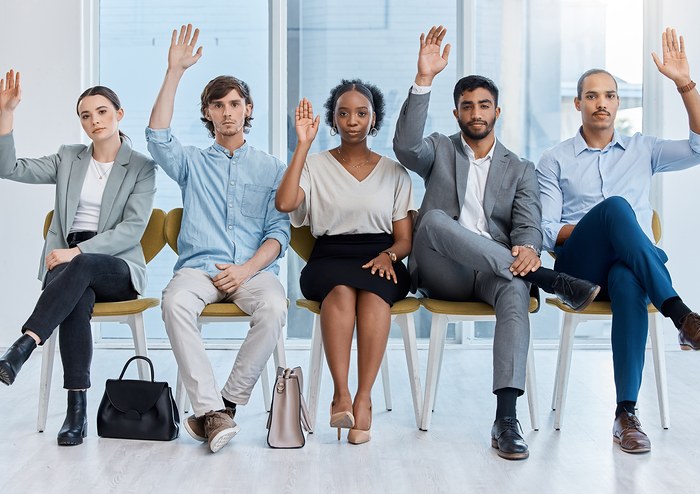 Des personnes qui cherchent du travail
