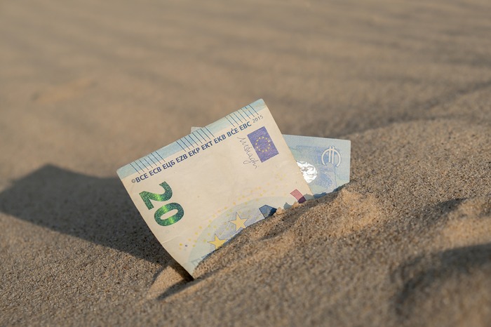 Un billet de banque abîmé