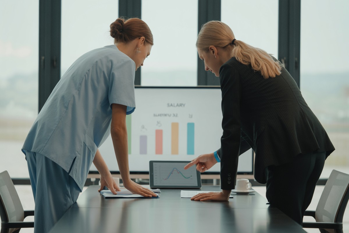 Grille de salaire auxiliaire de puériculture : guide 2024 - illustration